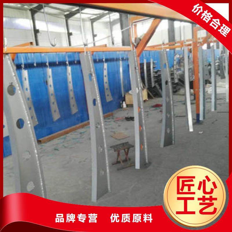 公路护栏河道护栏好产品不怕比