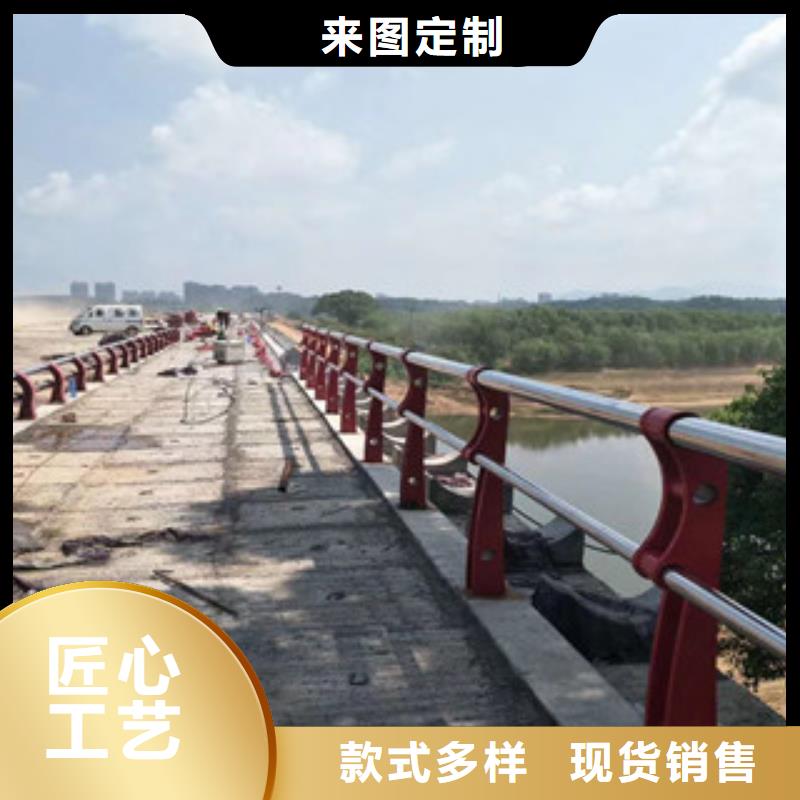【景观木纹护栏不锈钢复合管护栏追求细节品质】