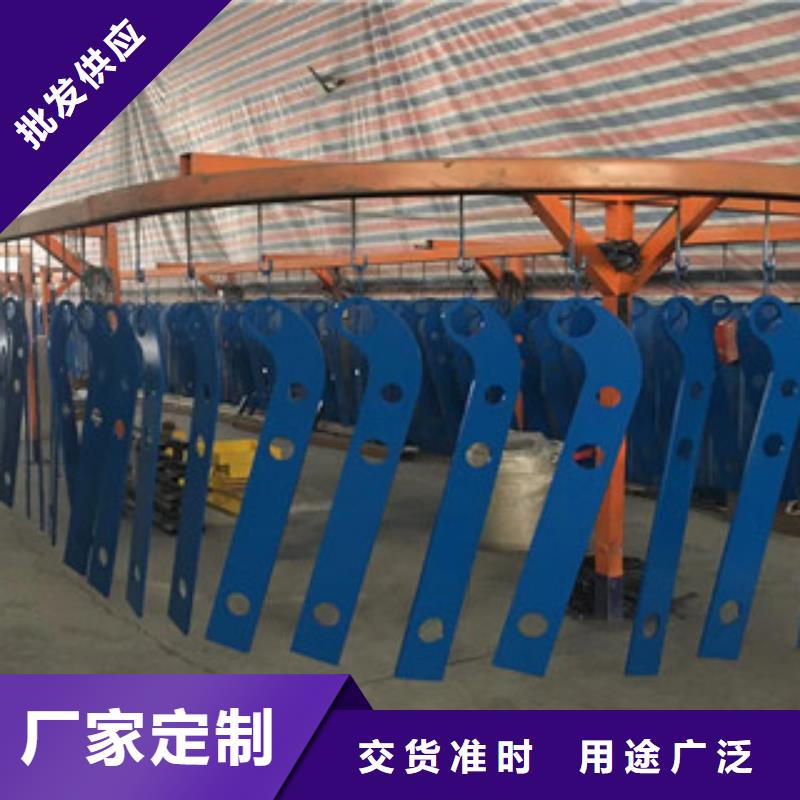 立柱不锈钢复合管道路景观护栏畅销本地