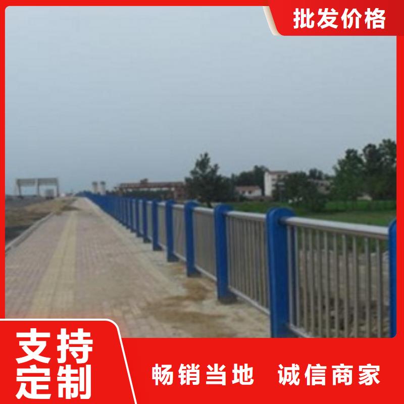 道路交通隔离护栏-坚固牢靠