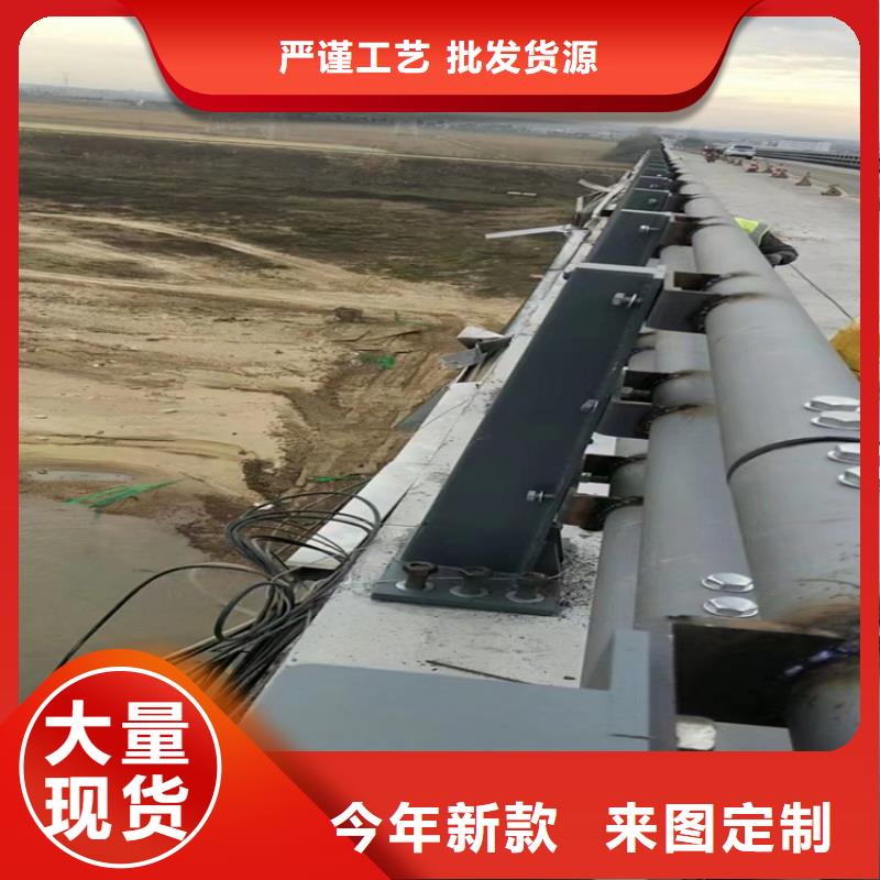 氟碳漆喷塑防撞护栏木纹转印护栏厂家实力才是硬道理