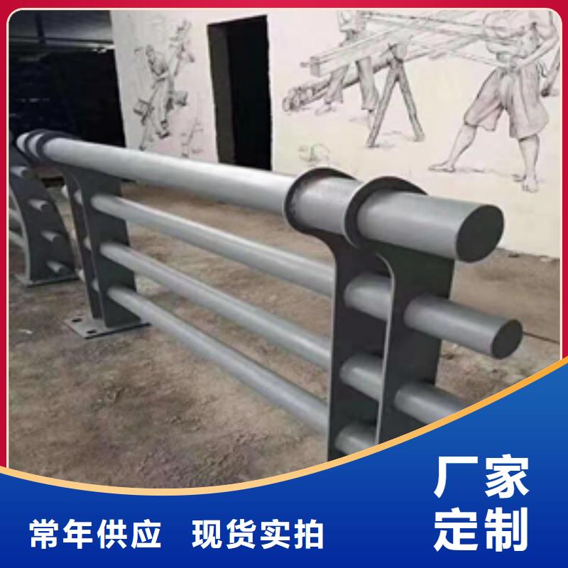 氟碳漆喷塑防撞护栏木纹转印护栏厂家实力才是硬道理