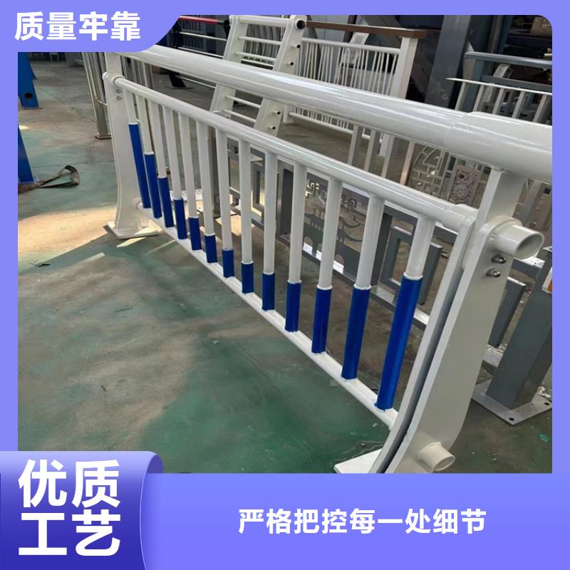 氟碳漆喷塑防撞护栏木纹转印护栏厂家实力才是硬道理