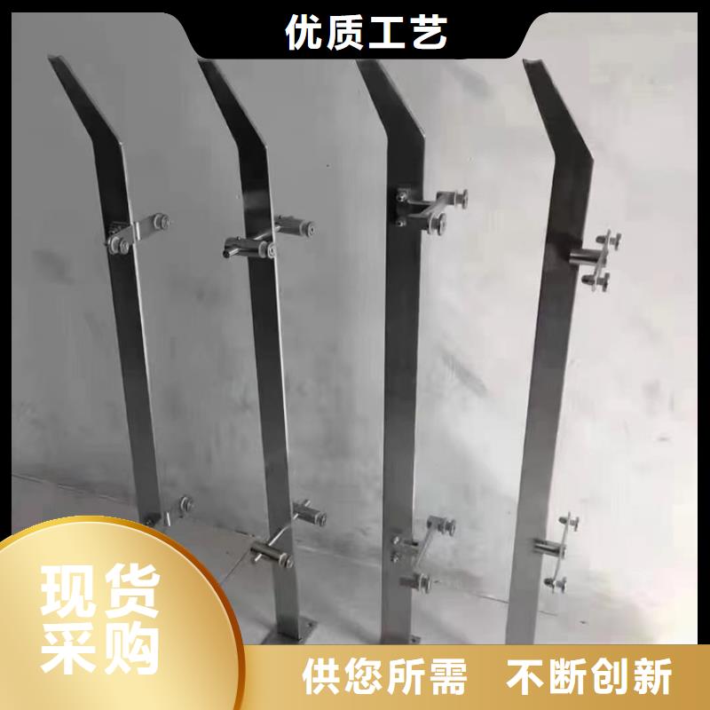 桥上的防撞护栏施工单位