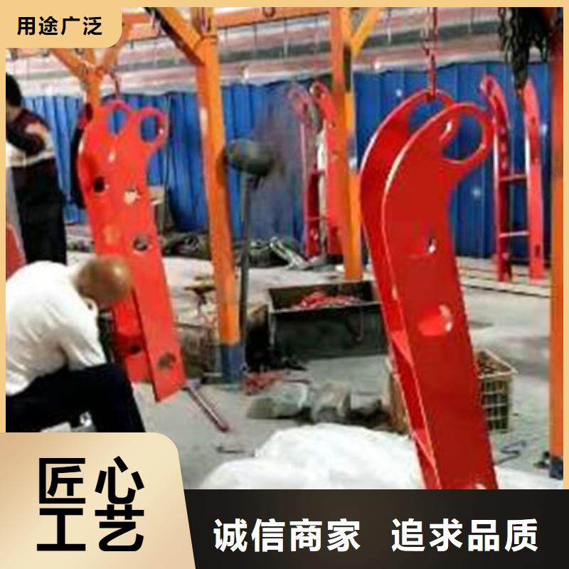 护栏专注产品质量与服务