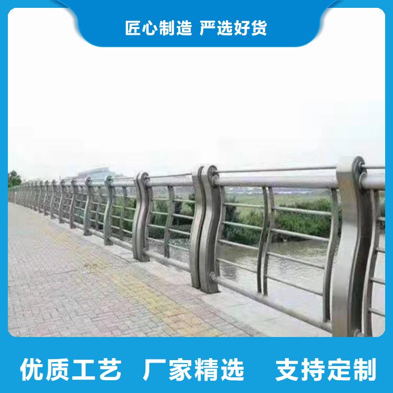 防撞护栏国道抗冲击围栏厂家技术完善