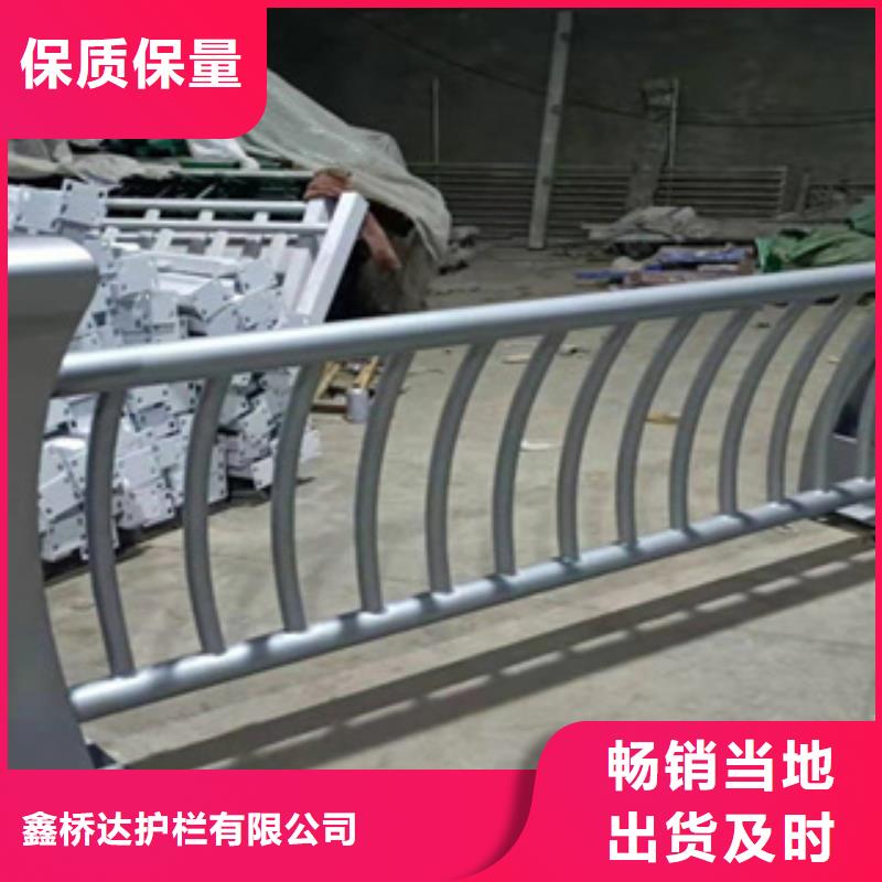 护栏天桥防撞护栏厂家拥有先进的设备