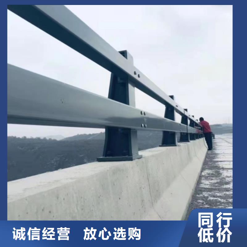 护栏质检合格出厂