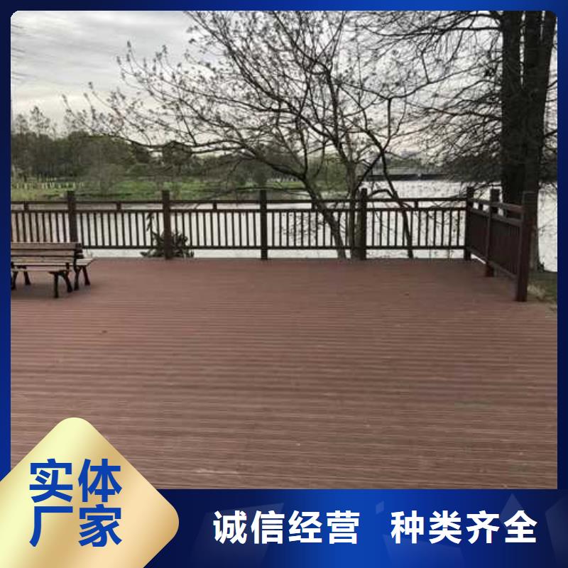 青岛市黄岛区防腐木围栏多少钱一平方